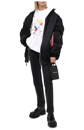 Женская хлопковая футболка VETEMENTS белого цвета по цене 39200 руб., арт. UAH21TR563 1608/W | Фото 2 Женская хлопковая футболка VETEMENTS белого цвета, арт. UAH21TR563 1608/W | Фото 2