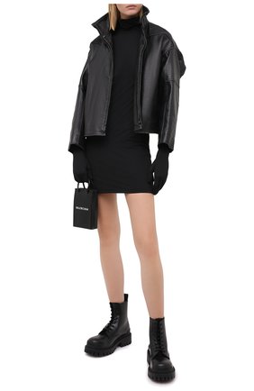 Женское платье VETEMENTS черного цвета по цене 72050 руб., арт. WAH21DR094 2606/BLACK | Фото 2 Женское платье VETEMENTS черного цвета, арт. WAH21DR094 2606/BLACK | Фото 2