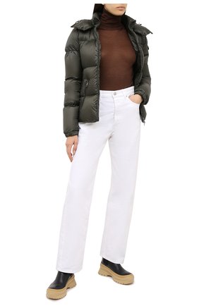 Женский пуховик MONCLER хаки цвета по цене 87000 руб., арт. F2-093-1A586-00-C0229 | Фото 2 Женский пуховик MONCLER хаки цвета, арт. F2-093-1A586-00-C0229 | Фото 2