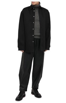 Мужской шерстяной свитер SAINT LAURENT серого цвета, арт. 635485/YALK2 | Фото 2 (Длина (для топов): Стандартные; Материал внешний: Шерсть; Рукава: Длинные; Принт: Без принта; Стили: Кэжуэл; Мужское Кросс-КТ: Свитер-одежда)
