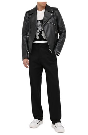 Мужская футболка из вискозы GIORGIO ARMANI белого цвета по цене 49950 руб., арт. 6HSM73/SJSVZ | Фото 2 Мужская футболка из вискозы GIORGIO ARMANI белого цвета, арт. 6HSM73/SJSVZ | Фото 2 (Длина (для топов): Стандартные; Рукава: Короткие; Мужское Кросс-КТ: Футболка-одежда; Стили: Кэжуэл)