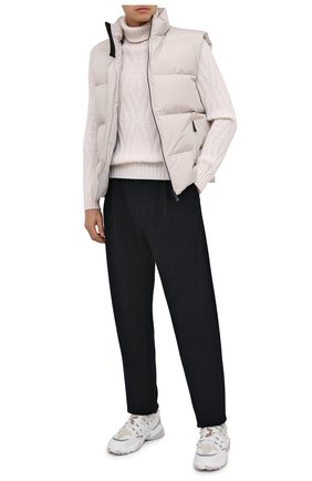 Мужской брюки GIORGIO ARMANI темно-синего цвета по цене 93050 руб., арт. 9SGPP05M/T01XP | Фото 2 Мужской брюки GIORGIO ARMANI темно-синего цвета, арт. 9SGPP05M/T01XP | Фото 2