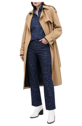 Женские джинсы VICTORIA, VICTORIA BECKHAM синего цвета по цене 33850 руб., арт. 2320DJE001377A | Фото 2 Женские джинсы VICTORIA, VICTORIA BECKHAM синего цвета, арт. 2320DJE001377A | Фото 2
