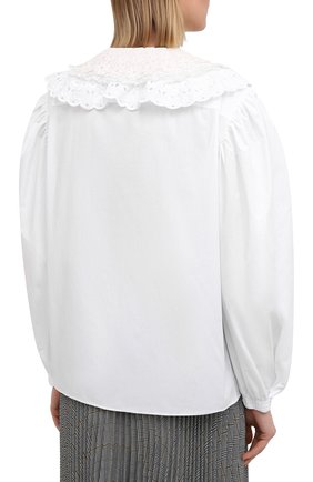 Женская хлопковая блузка MIU MIU белого цвета, арт. MK1479-1AYZ-F0009 | Фото 4 (Рукава: Длинные; Принт: Без принта; Длина (для топов): Стандартные; Материал внешний: Хлопок; Женское Кросс-КТ: Блуза-одежда)