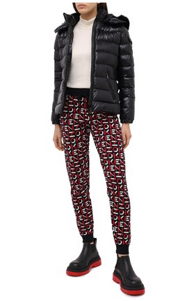 Женский пуховая куртка MONCLER черного цвета по цене 136300 руб., арт. F2-093-1A540-02-C0064 | Фото 2 Женский пуховая куртка MONCLER черного цвета, арт. F2-093-1A540-02-C0064 | Фото 2