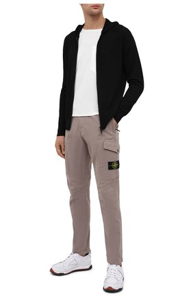 Мужская шерстяной кардиган EMPORIO ARMANI черного цвета по цене 27100 руб., арт. 6H1MXQ/1MHVZ | Фото 2 Мужская шерстяной кардиган EMPORIO ARMANI черного цвета, арт. 6H1MXQ/1MHVZ | Фото 2
