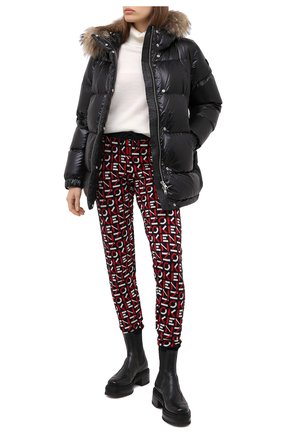 Женский пуховая куртка WOOLRICH черного цвета по цене 84200 руб., арт. CFWW0U0285FR/UT1702 | Фото 2 Женский пуховая куртка WOOLRICH черного цвета, арт. CFWW0U0285FR/UT1702 | Фото 2