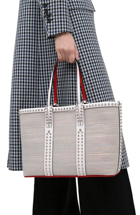 Женский сумка-тоут cabata small CHRISTIAN LOUBOUTIN серебряного цвета по цене 118500 руб., арт. cabata small rete fly/calf p/spikes | Фото 2 Женский сумка-тоут cabata small CHRISTIAN LOUBOUTIN серебряного цвета, арт. cabata small rete fly/calf p/spikes | Фото 2