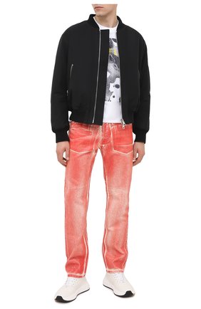 Мужские джинсы HELMUT LANG красного цвета по цене 52650 руб., арт. K05DM202 | Фото 2 Мужские джинсы HELMUT LANG красного цвета, арт. K05DM202 | Фото 2