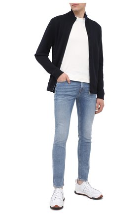 Мужские джинсы 7 FOR ALL MANKIND синего цвета по цене 21300 руб., арт. JSD41200NB | Фото 2 Мужские джинсы 7 FOR ALL MANKIND синего цвета, арт. JSD41200NB | Фото 2