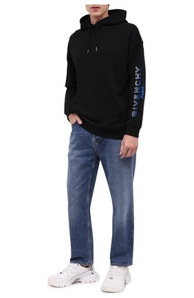 Мужской хлопковое худи GIVENCHY черного цвета по цене 74200 руб., арт. BMJ05V30AF | Фото 2 Мужской хлопковое худи GIVENCHY черного цвета, арт. BMJ05V30AF | Фото 2 (Длина (для топов): Стандартные; Рукава: Длинные; Мужское Кросс-КТ: Худи-одежда; Материал внешний: Хлопок; Стили: Кэжуэл)