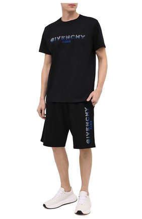 Мужские хлопковые шорты GIVENCHY черного цвета по цене 52400 руб., арт. BM50MT30AF | Фото 2 Мужские хлопковые шорты GIVENCHY черного цвета, арт. BM50MT30AF | Фото 2