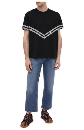 Мужская хлопковая футболка GIVENCHY черного цвета по цене 39950 руб., арт. BM70YS3002 | Фото 2 Мужская хлопковая футболка GIVENCHY черного цвета, арт. BM70YS3002 | Фото 2