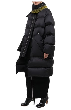 Женский пуховик RICK OWENS черного цвета по цене 199500 руб., арт. RP20F2918/NZLD3 | Фото 2 Женский пуховик RICK OWENS черного цвета, арт. RP20F2918/NZLD3 | Фото 2