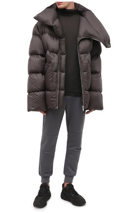 Мужская пуховик RICK OWENS темно-серого цвета по цене 171500 руб., арт. RU20F3792/NZD3 | Фото 2 Мужская пуховик RICK OWENS темно-серого цвета, арт. RU20F3792/NZD3 | Фото 2