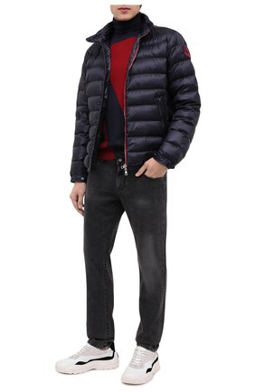 Мужская пуховая куртка 2 moncler 1952 MONCLER GENIUS темно-синего цвета по цене 94400 руб., арт. F2-092-1A527-00-C0643 | Фото 2 Мужская пуховая куртка 2 moncler 1952 MONCLER GENIUS темно-синего цвета, арт. F2-092-1A527-00-C0643 | Фото 2