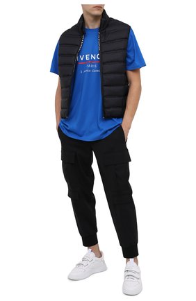 Мужская хлопковая футболка GIVENCHY синего цвета по цене 37050 руб., арт. BM70U23002 | Фото 2 Мужская хлопковая футболка GIVENCHY синего цвета, арт. BM70U23002 | Фото 2