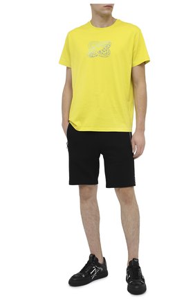 Мужские хлопковые шорты BALMAIN черного цвета по цене 48800 руб., арт. UH05634/I379 | Фото 2 Мужские хлопковые шорты BALMAIN черного цвета, арт. UH05634/I379 | Фото 2