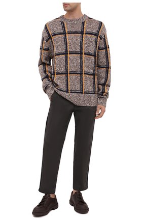 Мужской шерстяной свитер DRIES VAN NOTEN бежевого цвета по цене 76300 руб., арт. 202-21234-1706 | Фото 2 Мужской шерстяной свитер DRIES VAN NOTEN бежевого цвета, арт. 202-21234-1706 | Фото 2