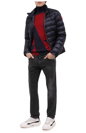 Мужской шерстяная водолазка EMPORIO ARMANI красного цвета по цене 21900 руб., арт. 6H1MXD/1MIXZ | Фото 2 Мужской шерстяная водолазка EMPORIO ARMANI красного цвета, арт. 6H1MXD/1MIXZ | Фото 2