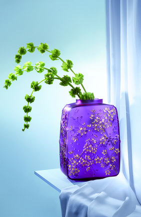 Ваза fleurs de cerisier LALIQUE фиолетового цвета по цене 2905000 руб., арт. 10722200 | Фото 2 Ваза fleurs de cerisier LALIQUE фиолетового цвета, арт. 10722200 | Фото 2 (Интерьер_коллекция: Fleurs De Cerisier; Ограничения доставки: fragile-2)