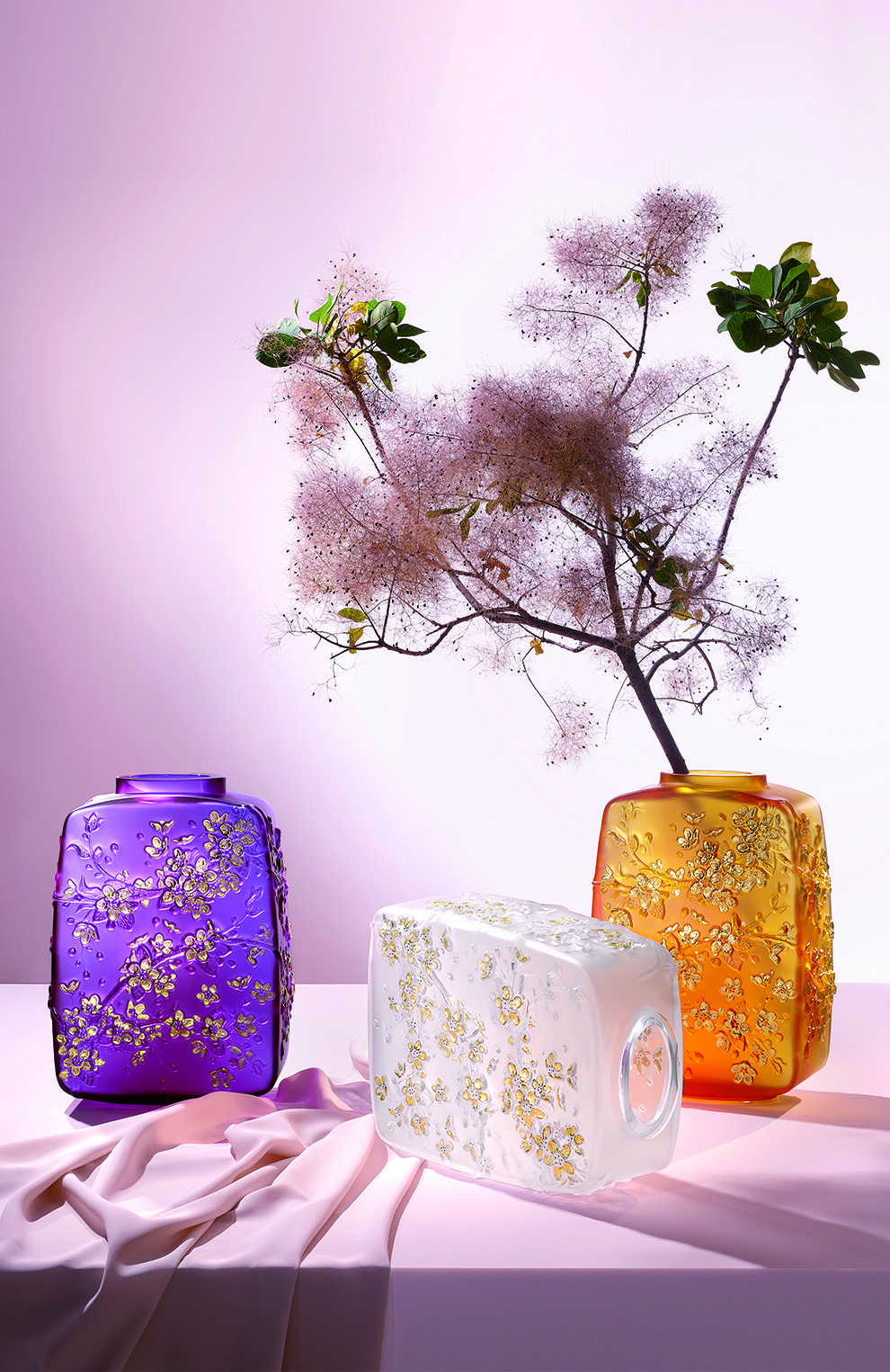 Ваза fleurs de cerisier LALIQUE фиолетового цвета по цене 2905000 руб., арт. 10722200 | Фото 3 Ваза fleurs de cerisier LALIQUE фиолетового цвета, арт. 10722200 | Фото 3 (Интерьер_коллекция: Fleurs De Cerisier; Ограничения доставки: fragile-2)
