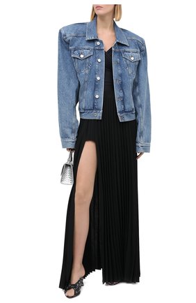 Женская джинсовая куртка VETEMENTS голубого цвета по цене 164000 руб., арт. WAH21JA073 2803/MEDIUM BLUE | Фото 2 Женская джинсовая куртка VETEMENTS голубого цвета, арт. WAH21JA073 2803/MEDIUM BLUE | Фото 2