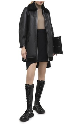 Женская дубленка ALEXANDER MCQUEEN черного цвета по цене 529500 руб., арт. 633561/Q5AET | Фото 2 Женская дубленка ALEXANDER MCQUEEN черного цвета, арт. 633561/Q5AET | Фото 2