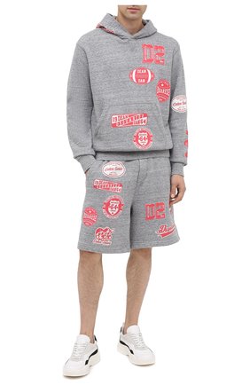 Мужские хлопковые шорты DSQUARED2 серого цвета по цене 29600 руб., арт. S74MU0614/S25463 | Фото 2 Мужские хлопковые шорты DSQUARED2 серого цвета, арт. S74MU0614/S25463 | Фото 2