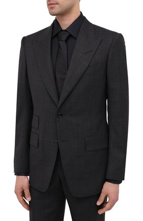 Мужской шерстяной костюм TOM FORD темно-серого цвета по цене 286500 руб., арт. 811R16/21AL43 | Фото 2 Мужской шерстяной костюм TOM FORD темно-серого цвета, арт. 811R16/21AL43 | Фото 2 (Рукава: Длинные; Материал подклада: Купро, Шелк; Материал внешний: Шерсть; Стили: Классический; Костюмы М: Однобортный)