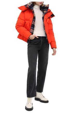 Женский пуховая куртка DSQUARED2 оранжевого цвета по цене 115500 руб., арт. S75AM0787/S53140 | Фото 2 Женский пуховая куртка DSQUARED2 оранжевого цвета, арт. S75AM0787/S53140 | Фото 2