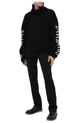 Мужской шерстяной свитер VETEMENTS черного цвета по цене 128500 руб., арт. UAH21KN052 1254/M | Фото 2 Мужской шерстяной свитер VETEMENTS черного цвета, арт. UAH21KN052 1254/M | Фото 2