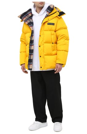 Мужская пуховик DSQUARED2 желтого цвета по цене 115500 руб., арт. S74AM1102/S53140 | Фото 2 Мужская пуховик DSQUARED2 желтого цвета, арт. S74AM1102/S53140 | Фото 2