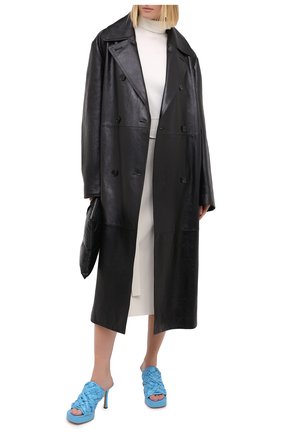 Женские кожаные мюли bv bold BOTTEGA VENETA голубого цвета по цене 113500 руб., арт. 630175/VBT10 | Фото 2 Женские кожаные мюли bv bold BOTTEGA VENETA голубого цвета, арт. 630175/VBT10 | Фото 2
