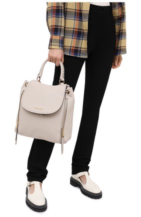 Женский рюкзак viv large MICHAEL MICHAEL KORS бежевого цвета по цене 36750 руб., арт. 30F6GVBB3L | Фото 2 Женский рюкзак viv large MICHAEL MICHAEL KORS бежевого цвета, арт. 30F6GVBB3L | Фото 2