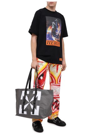 Мужская сумка-шопер OFF-WHITE серого цвета по цене 31200 руб., арт. 0MNA054E20PLA0011001 | Фото 2 Мужская сумка-шопер OFF-WHITE серого цвета, арт. 0MNA054E20PLA0011001 | Фото 2