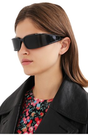 Женские солнцезащитные очки BALENCIAGA черного цвета по цене 36800 руб., арт. 641689/T0007 | Фото 2 Женские солнцезащитные очки BALENCIAGA черного цвета, арт. 641689/T0007 | Фото 2