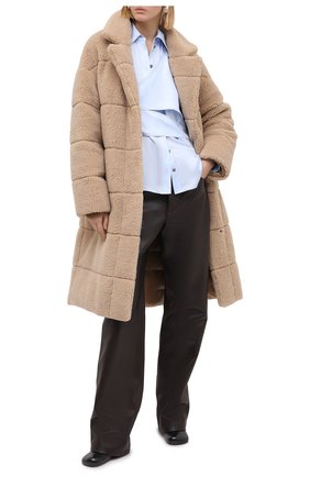 Женское двустороннее пальто MONCLER бежевого цвета по цене 128100 руб., арт. F2-093-1C519-70-C0525 | Фото 2 Женское двустороннее пальто MONCLER бежевого цвета, арт. F2-093-1C519-70-C0525 | Фото 2