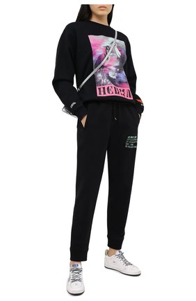 Женские хлопковые джоггеры HELMUT LANG черного цвета по цене 26200 руб., арт. K06DW201 | Фото 2 Женские хлопковые джоггеры HELMUT LANG черного цвета, арт. K06DW201 | Фото 2