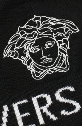 Детского шерстяная шапка VERSACE черно-белого цвета по цене 9715 руб., арт. YD000347/A236561 | Фото 3 Детского шерстяная шапка VERSACE черно-белого цвета, арт. YD000347/A236561 | Фото 3
