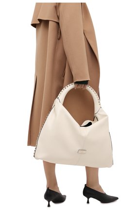 Женская сумка valentino garavani rockstud VALENTINO бежевого цвета по цене 174000 руб., арт. UW2B0H07/EUI | Фото 2 Женская сумка valentino garavani rockstud VALENTINO бежевого цвета, арт. UW2B0H07/EUI | Фото 2