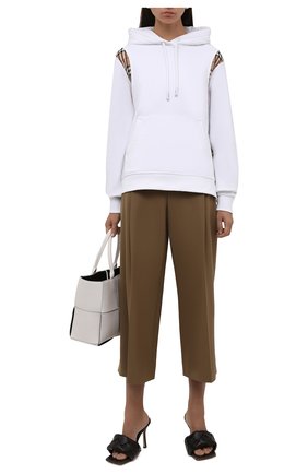 Женский хлопковое худи BURBERRY белого цвета по цене 50200 руб., арт. 8032129 | Фото 2 Женский хлопковое худи BURBERRY белого цвета, арт. 8032129 | Фото 2