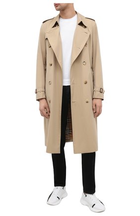 Мужские джинсы ZEGNA COUTURE черного цвета по цене 106500 руб., арт. CVCD14/8VD21 | Фото 2 Мужские джинсы ZEGNA COUTURE черного цвета, арт. CVCD14/8VD21 | Фото 2 (Материал внешний: Хлопок, Деним; Длина (брюки, джинсы): Стандартные; Силуэт М (брюки): Прямые; Стили: Кэжуэл; Кросс-КТ: Деним)