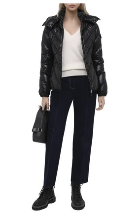 Женский пуховик MONCLER черного цвета по цене 93200 руб., арт. F2-093-1B512-00-C0064 | Фото 2 Женский пуховик MONCLER черного цвета, арт. F2-093-1B512-00-C0064 | Фото 2