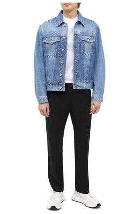 Мужская джинсовая куртка VERSACE синего цвета по цене 99500 руб., арт. A87374/A235957 | Фото 2 Мужская джинсовая куртка VERSACE синего цвета, арт. A87374/A235957 | Фото 2