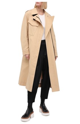 Женские брюки ISSEY MIYAKE черного цвета по цене 33850 руб., арт. PP08-JF402 | Фото 2 Женские брюки ISSEY MIYAKE черного цвета, арт. PP08-JF402 | Фото 2