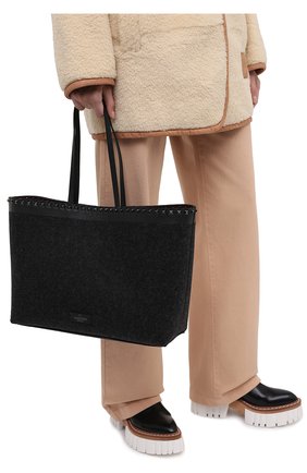 Женский сумка valentino garavani rockstud VALENTINO темно-серого цвета по цене 89950 руб., арт. UW0B0B70/MDT | Фото 2 Женский сумка valentino garavani rockstud VALENTINO темно-серого цвета, арт. UW0B0B70/MDT | Фото 2