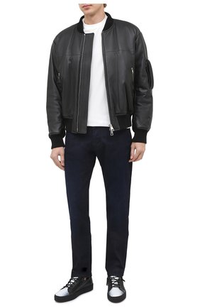Мужские джинсы EMPORIO ARMANI синего цвета по цене 16550 руб., арт. 8N1J45/1D19Z | Фото 2 Мужские джинсы EMPORIO ARMANI синего цвета, арт. 8N1J45/1D19Z | Фото 2