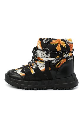 Детские утепленные ботинки VERSACE золотого цвета по цене 32350 руб., арт. YHX00043/YB00350/27-29 | Фото 2 Детские утепленные ботинки VERSACE золотого цвета, арт. YHX00043/YB00350/27-29 | Фото 2