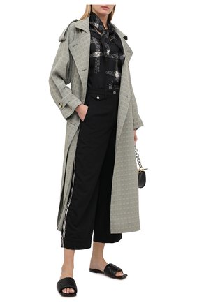 Женские брюки GIORGIO ARMANI черного цвета по цене 108000 руб., арт. 0WHPP0DH/T01V0 | Фото 2 Женские брюки GIORGIO ARMANI черного цвета, арт. 0WHPP0DH/T01V0 | Фото 2